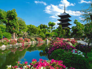 Temple in tranquil Kyoto, Japan.jpg