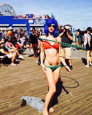 Mermaid Parade hula hoop girl.JPG