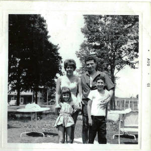 My family on vacation August 1961.jpg