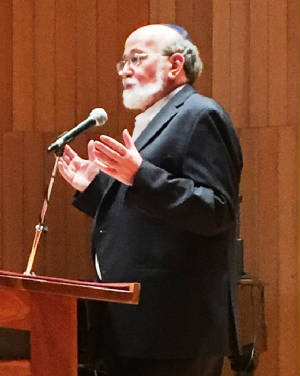Rabbi Telushkin.JPG