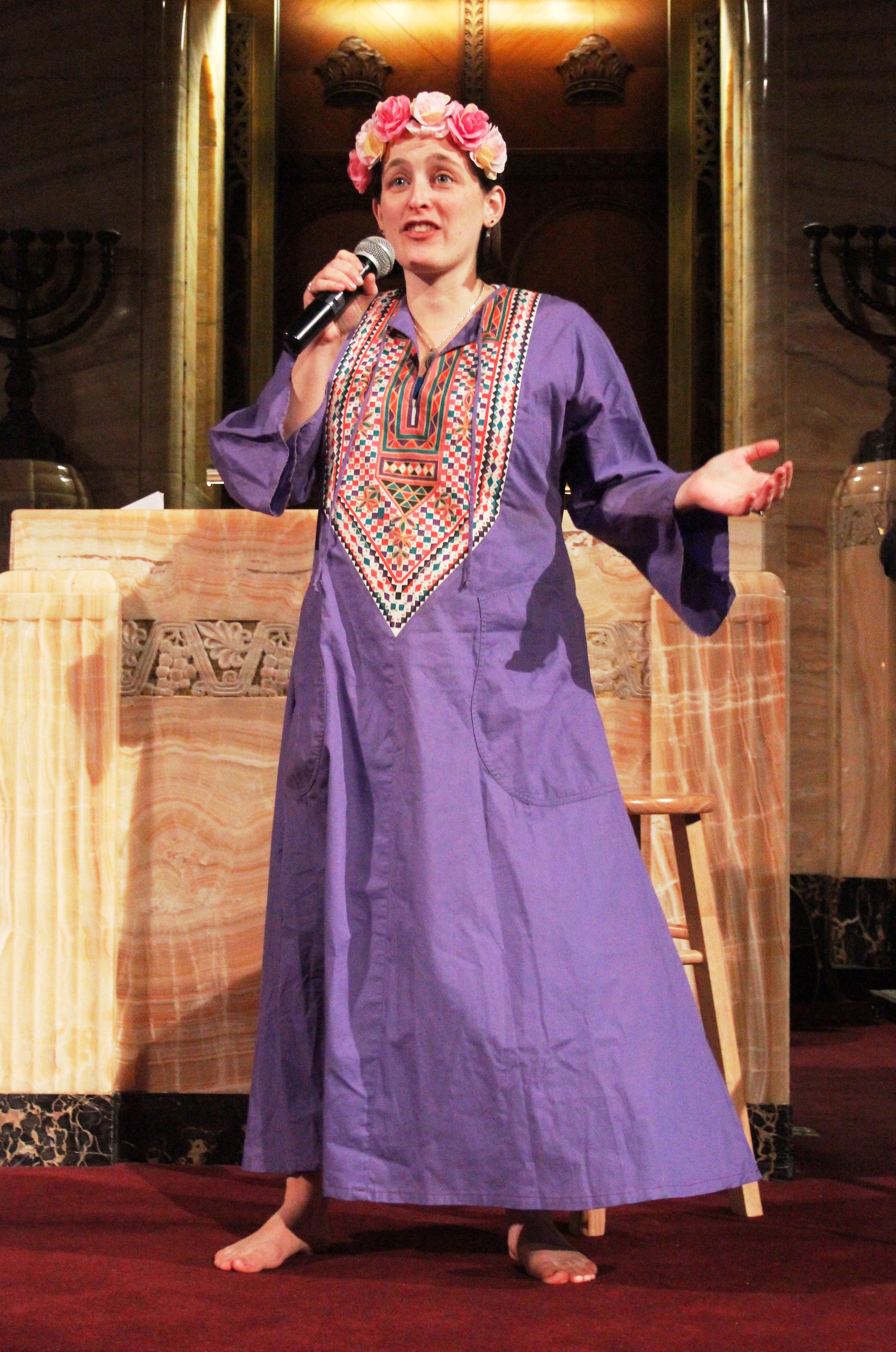 Naomi Scheinerman as Esther.JPG