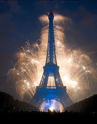 Eiffel Tower on New Year's.jpg