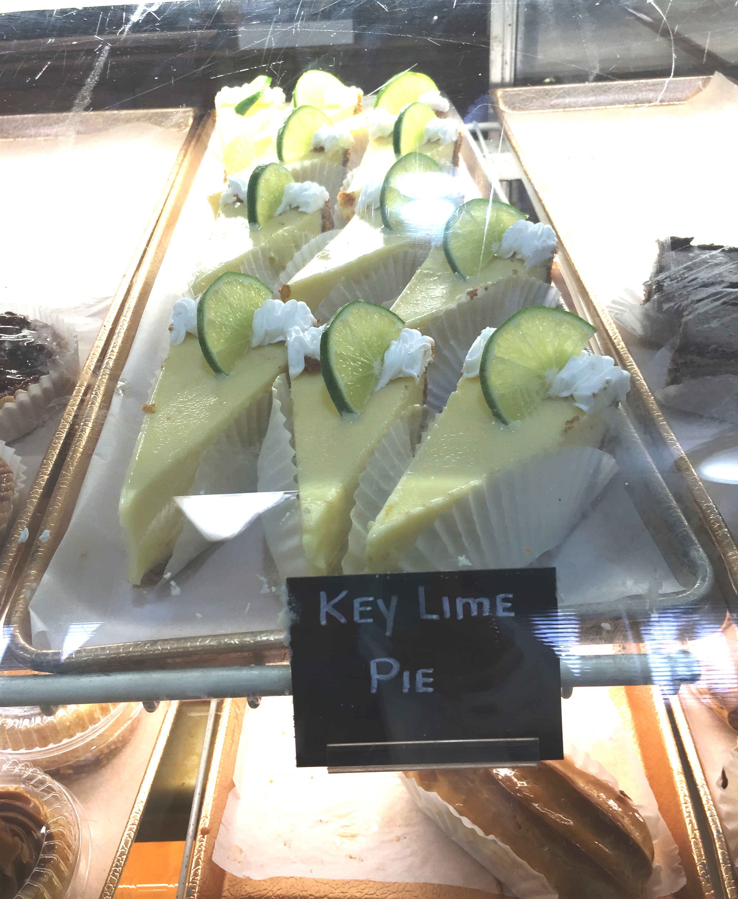 The Key lime pie at Versailles.jpg