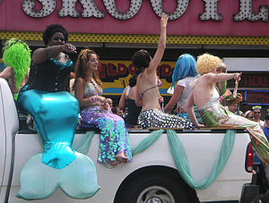 Mermaidparade2004.jpg