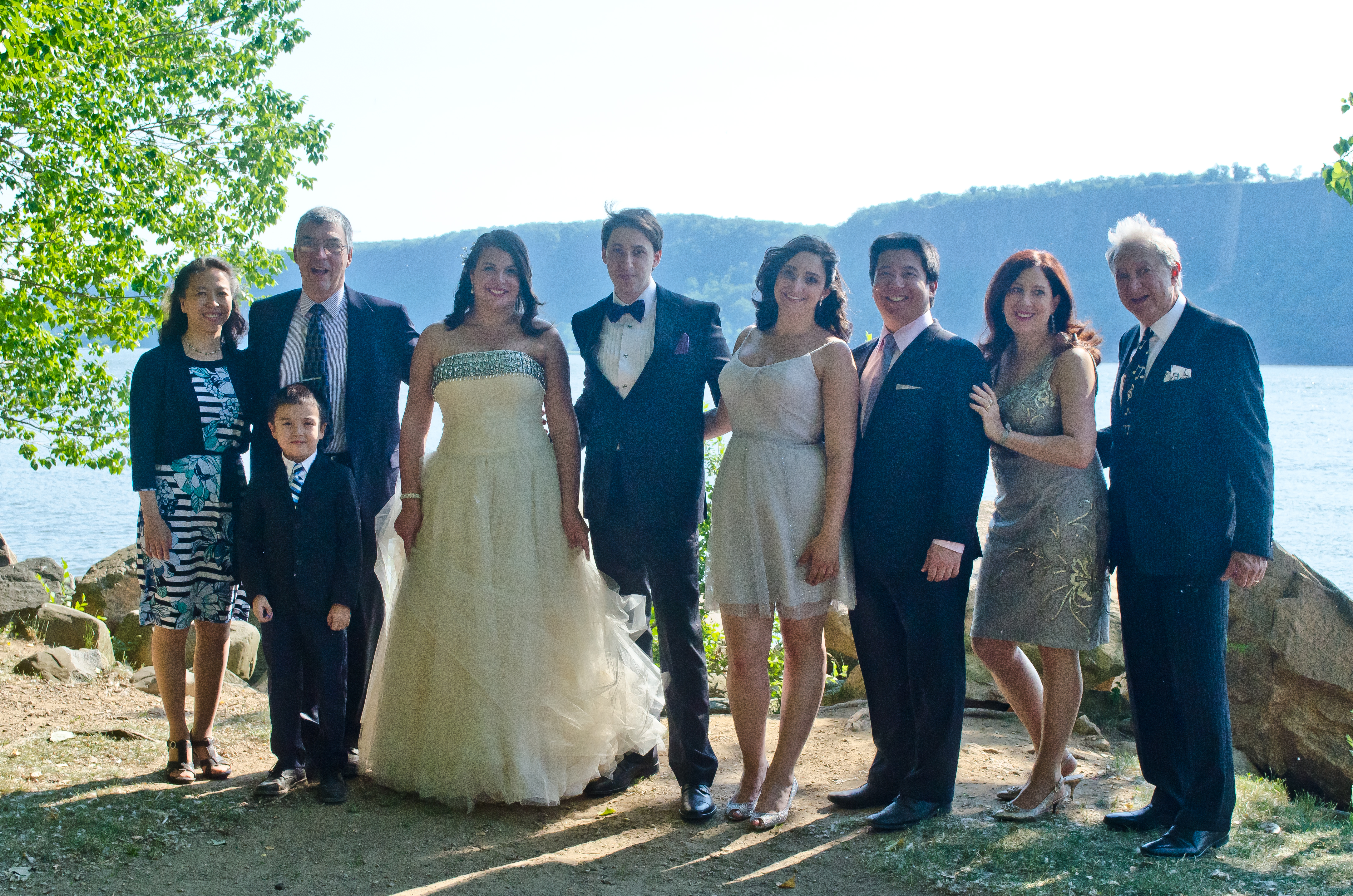Wedding whole family photo.jpg